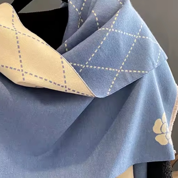 Luxury cashmere scarf - Picture 3 of 5